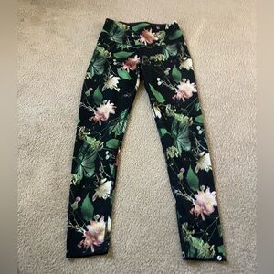 Oiselle Birdhug Moody Floral Tights Sz 2